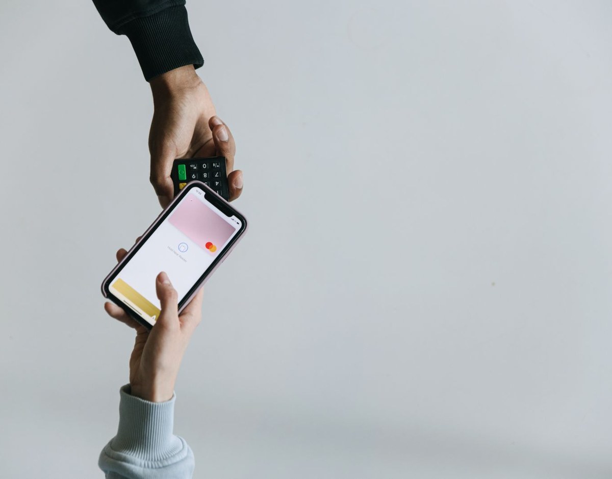 Contactless mobile payment